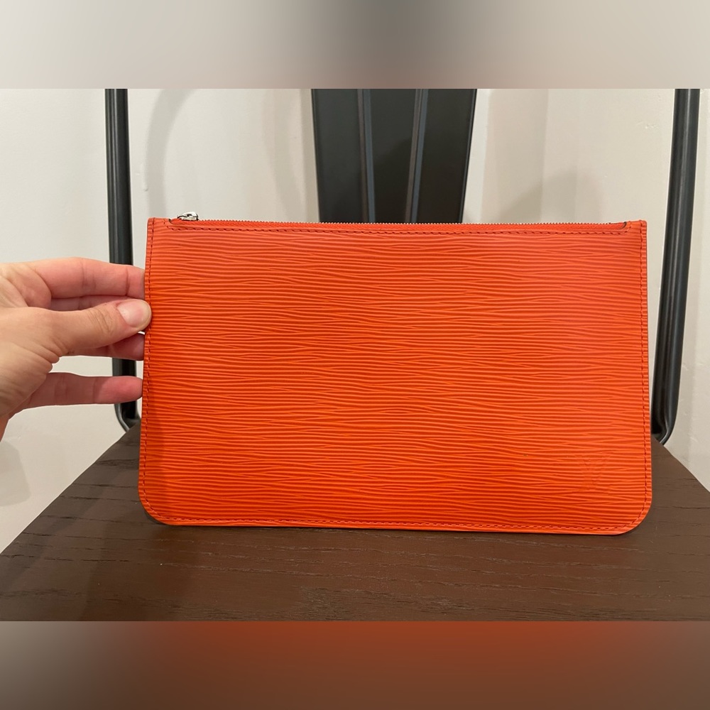 Authentic Louis Vuitton Mandarine Orange Epi Neverfull Pochette